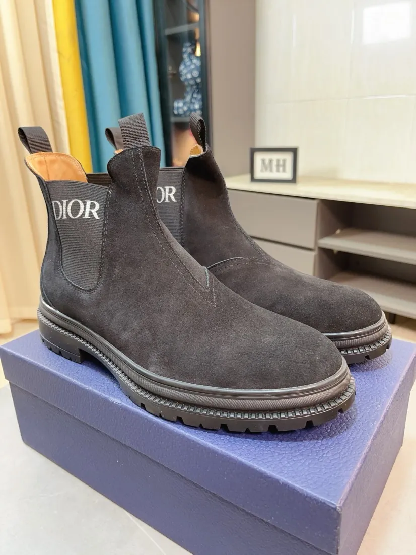 Men's shoes 💰480🌹🌹[Dior] Dior high-top new imported first-layer frosted cowhide ➕Leather lining, designed by European and American masters, perfect shape to create counter quality, solid color raw and wear-resistant outsole, original quality, unique design and beauty, super versatile and very comfortable. High-end without losing taste, fashionable, cold-proof and warm! Absolute focus 38-44 size